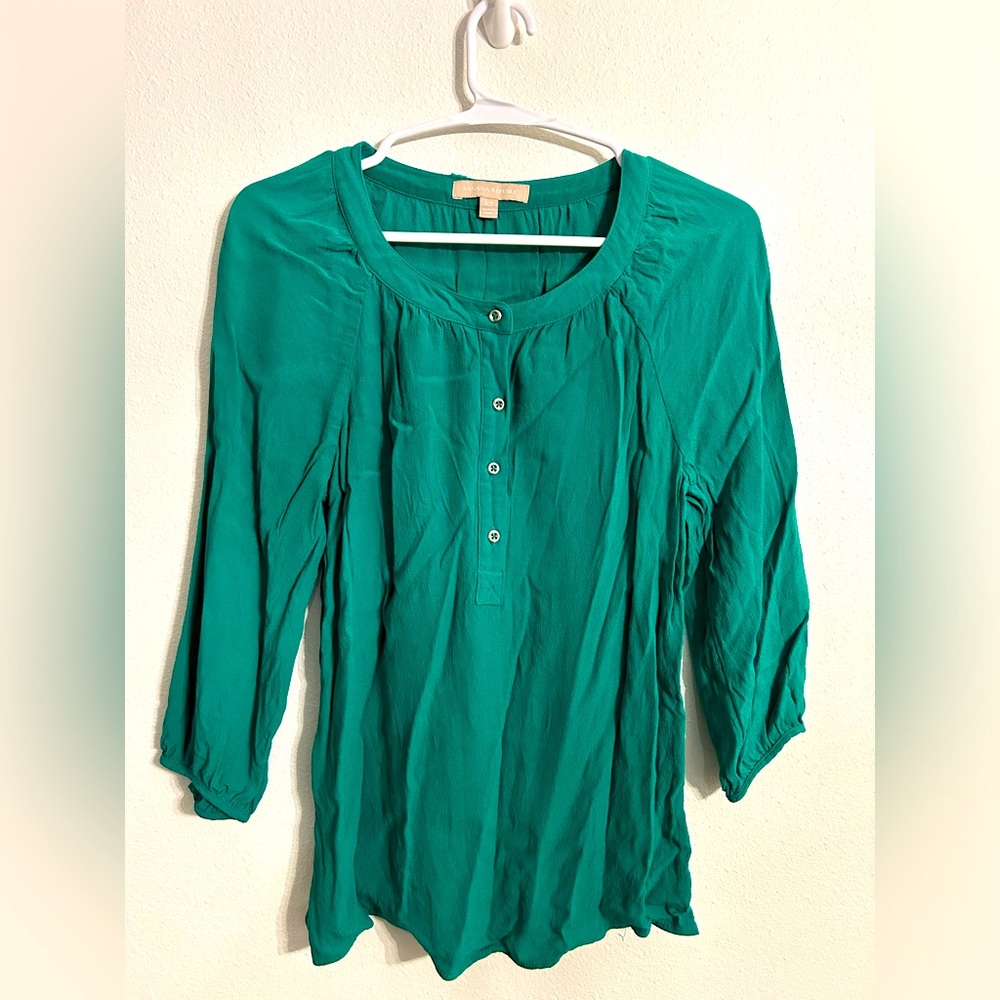 XS green Banana Republic blouse